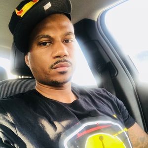 Meet your Posher, Larry